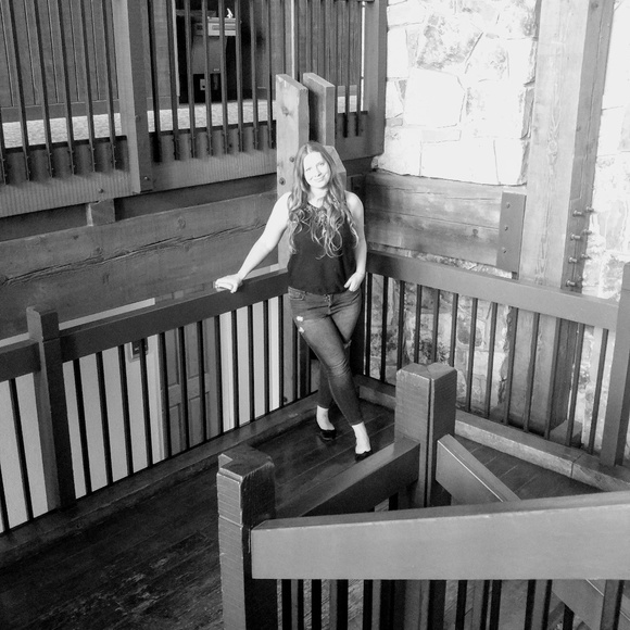 Meet your Posher, Crysi - Picture 3 of 3